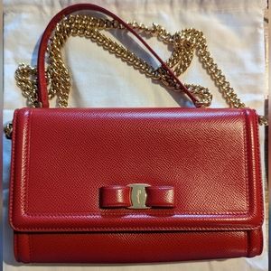 Salvatore Ferragamo Vara Bow Red Leather Crossbody Clutch bag
